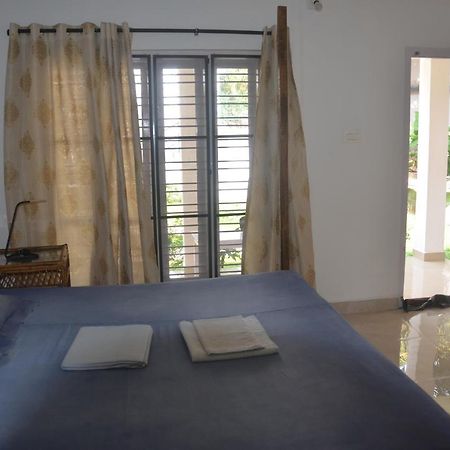 Arya Homestay Bougain Villa Gokarna  Esterno foto