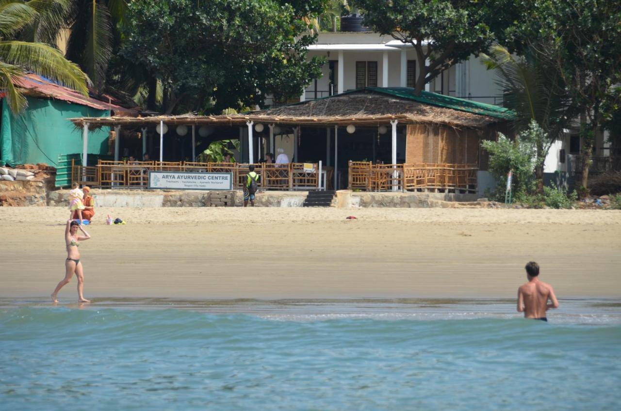 Arya Homestay Bougain Villa Gokarna  Esterno foto