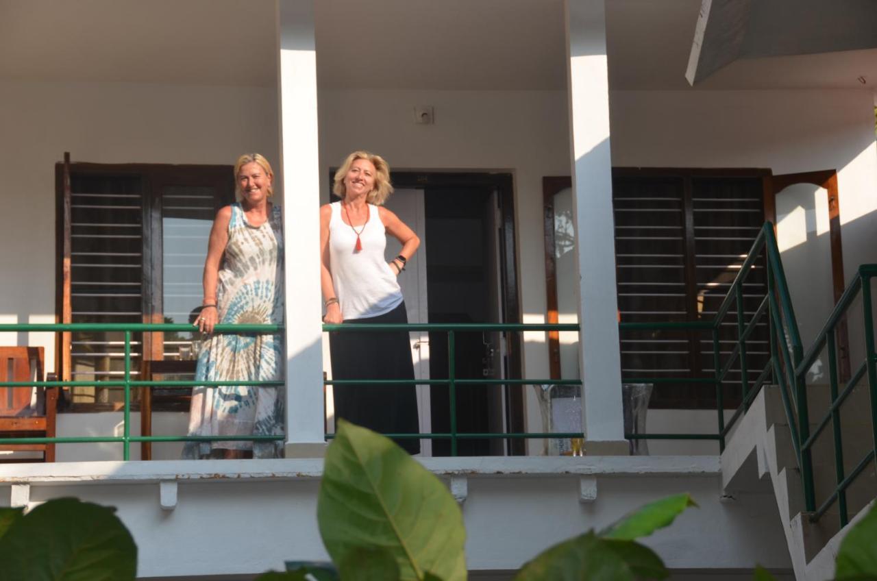Arya Homestay Bougain Villa Gokarna  Esterno foto