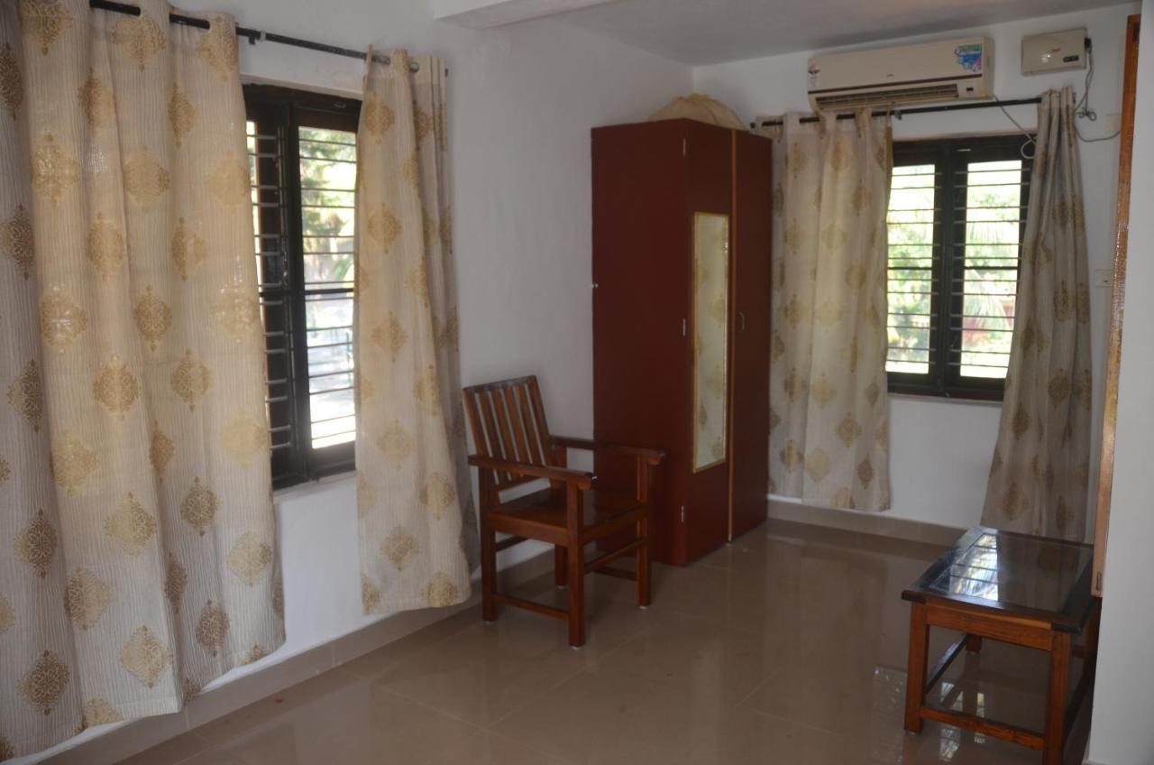 Arya Homestay Bougain Villa Gokarna  Esterno foto