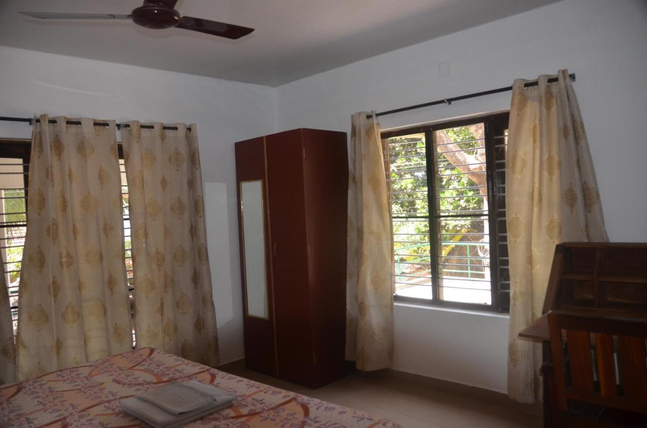 Arya Homestay Bougain Villa Gokarna  Esterno foto